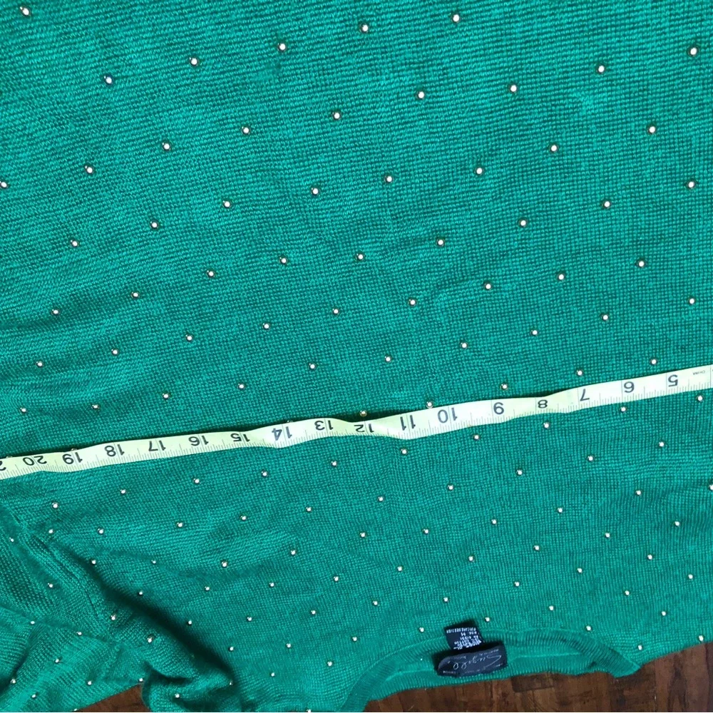 Vintage Suzelle Emerald green top with gold beads all over. (Med.) - Picture 6 of 7